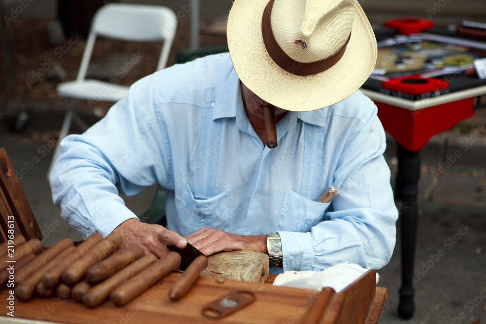 Rolling Cigars